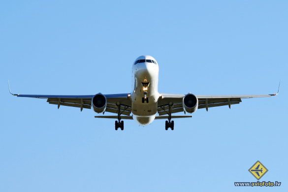 Boeing 757-256